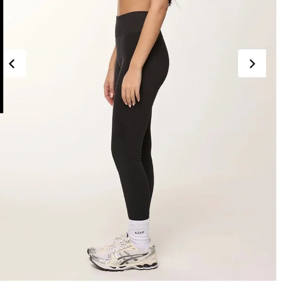 NWT AZUR PRO SEAMLESS LEGGINGS - ONYX - Picture 2 of 5